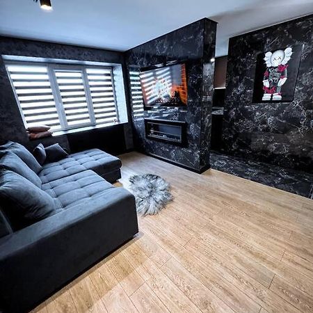 Black Pearl Luxury Apartment Ventspils Exteriör bild