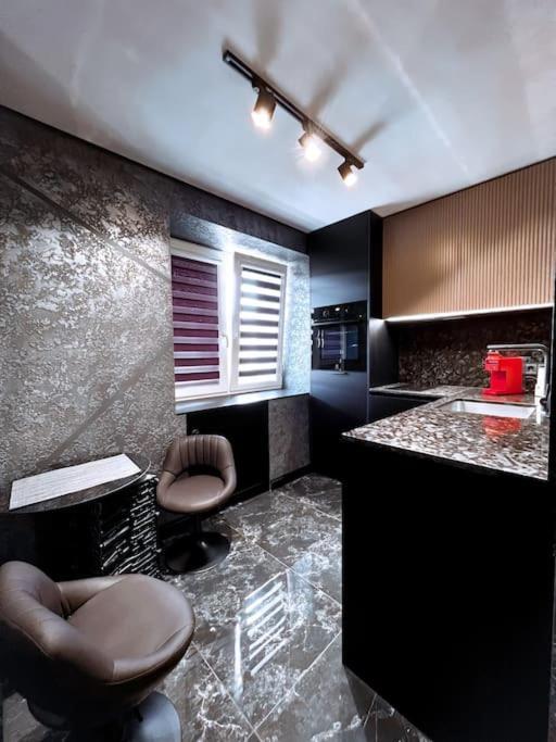 Black Pearl Luxury Apartment Ventspils Exteriör bild