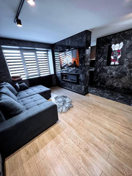 Black Pearl Luxury Apartment Ventspils Exteriör bild