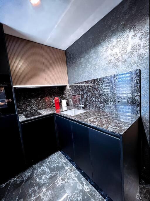 Black Pearl Luxury Apartment Ventspils Exteriör bild