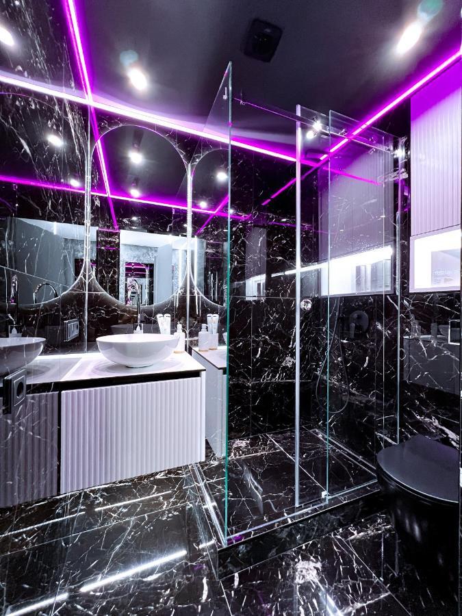 Black Pearl Luxury Apartment Ventspils Exteriör bild
